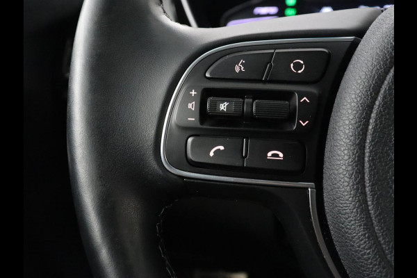 Kia Niro 1.6 GDi PHEV ExecutiveLine | Schuifdak | Stoelventilatie | Leder | Trekhaak | Adaptive cruise | JBL Sound | Full LED | Camera | Keyless | Carplay | Navigatie | Achterbankverwarming