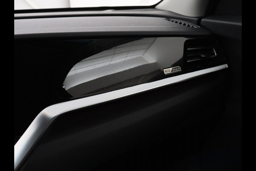 Kia Niro 1.6 GDi PHEV ExecutiveLine | Schuifdak | Stoelventilatie | Leder | Trekhaak | Adaptive cruise | JBL Sound | Full LED | Camera | Keyless | Carplay | Navigatie | Achterbankverwarming