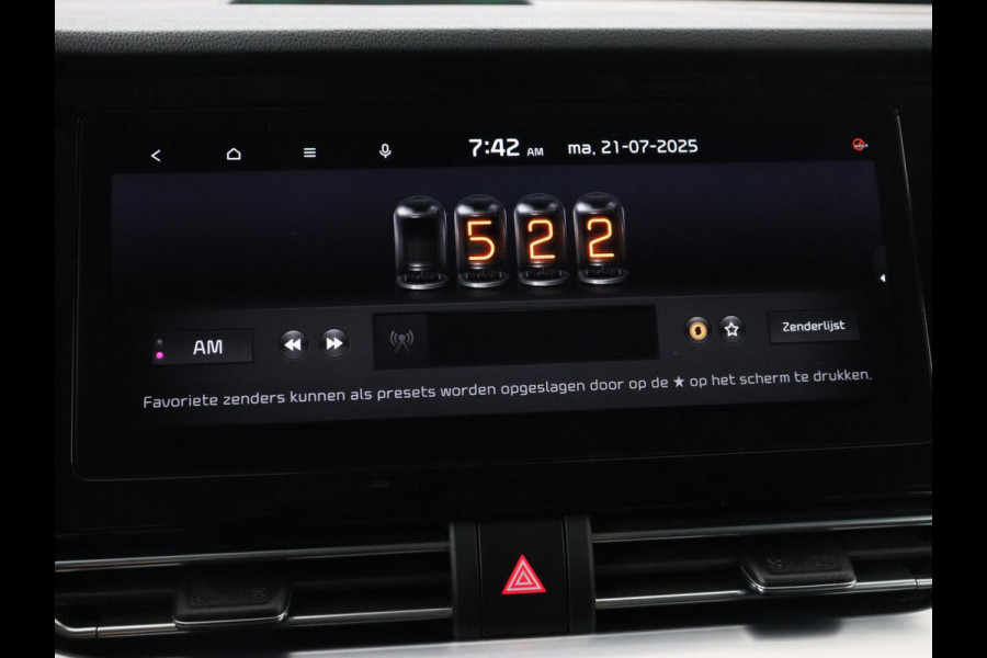 Kia Niro 1.6 GDi PHEV ExecutiveLine | Schuifdak | Stoelventilatie | Leder | Trekhaak | Adaptive cruise | JBL Sound | Full LED | Camera | Keyless | Carplay | Navigatie | Achterbankverwarming