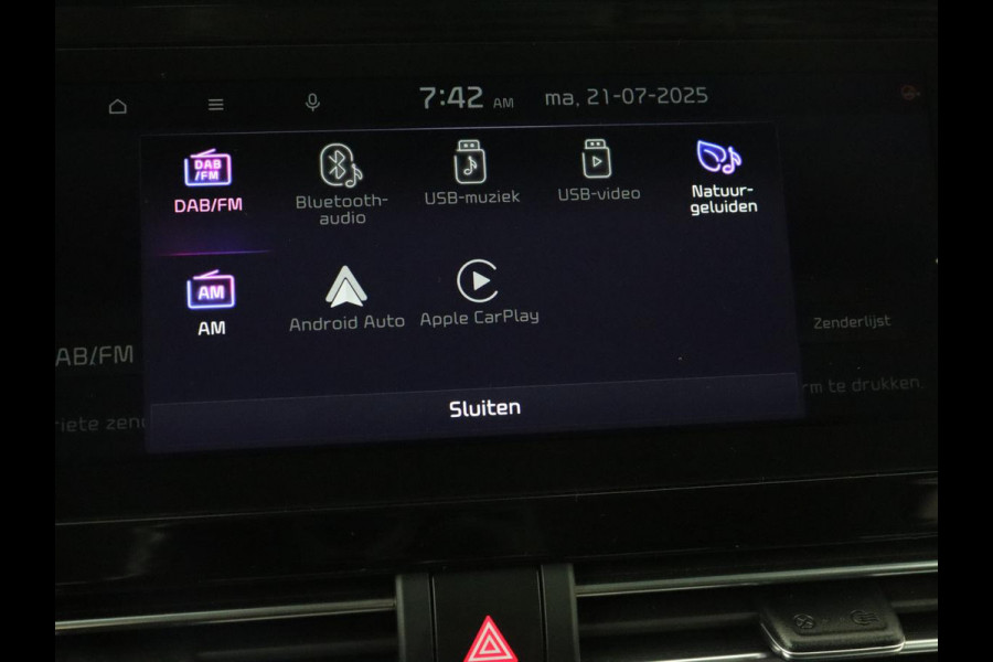 Kia Niro 1.6 GDi PHEV ExecutiveLine | Schuifdak | Stoelventilatie | Leder | Trekhaak | Adaptive cruise | JBL Sound | Full LED | Camera | Keyless | Carplay | Navigatie | Achterbankverwarming