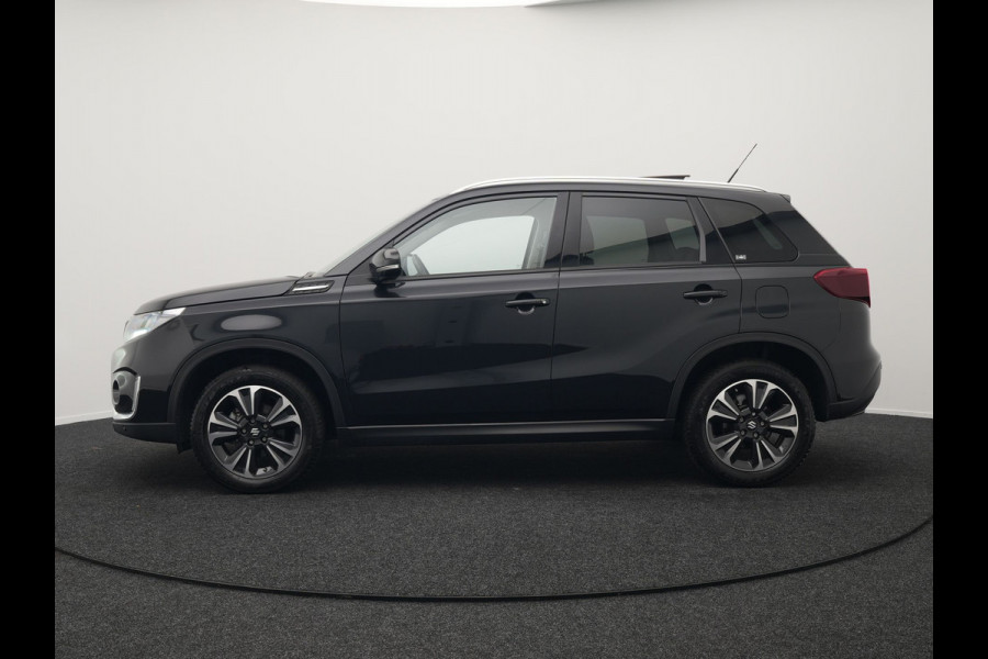 Suzuki Vitara 1.5 Hybrid Style Dealer O.H. | Panodak | Adaptive Cruise | Alcantara Sportstoelen Verwarmd | Navigatie | Camera | Stoelverwarming | Apple Carplay | DAB |