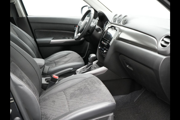 Suzuki Vitara 1.5 Hybrid Style Dealer O.H. | Panodak | Adaptive Cruise | Alcantara Sportstoelen Verwarmd | Navigatie | Camera | Stoelverwarming | Apple Carplay | DAB |