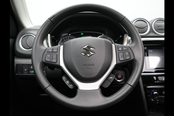 Suzuki Vitara 1.5 Hybrid Style Dealer O.H. | Panodak | Adaptive Cruise | Alcantara Sportstoelen Verwarmd | Navigatie | Camera | Stoelverwarming | Apple Carplay | DAB |