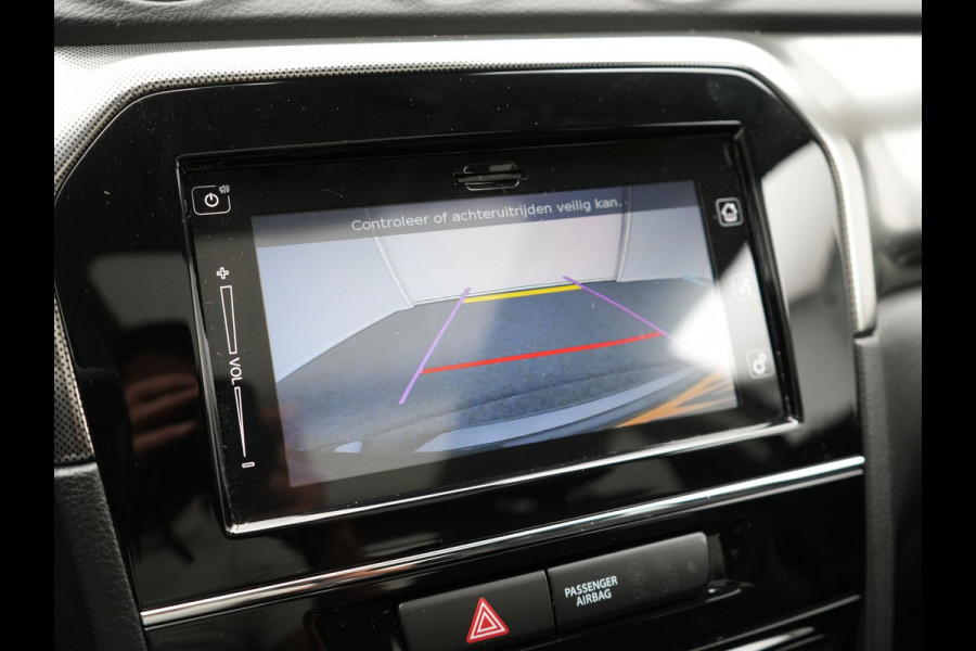 Suzuki Vitara 1.5 Hybrid Style Dealer O.H. | Panodak | Adaptive Cruise | Alcantara Sportstoelen Verwarmd | Navigatie | Camera | Stoelverwarming | Apple Carplay | DAB |