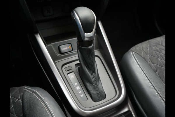 Suzuki Vitara 1.5 Hybrid Style Dealer O.H. | Panodak | Adaptive Cruise | Alcantara Sportstoelen Verwarmd | Navigatie | Camera | Stoelverwarming | Apple Carplay | DAB |
