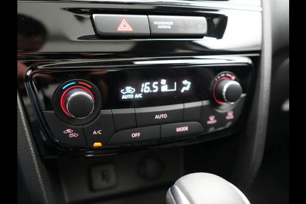 Suzuki Vitara 1.5 Hybrid Style Dealer O.H. | Panodak | Adaptive Cruise | Alcantara Sportstoelen Verwarmd | Navigatie | Camera | Stoelverwarming | Apple Carplay | DAB |