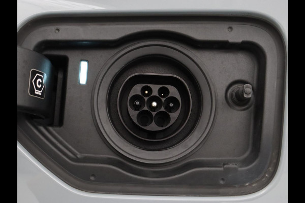 BMW X3 xDrive30e M Sport | Leder | Stoel & stuurverwarming | Camera | Sportstoelen | Carplay | Sfeerverlichting | Navigatie | Adaptief LED | Live Cockpit | 20'' lichtmetalen velgen