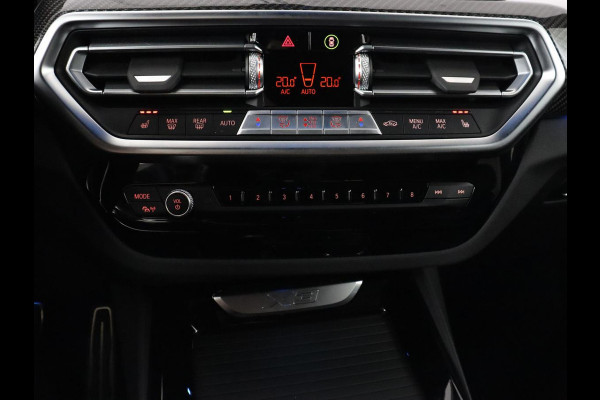 BMW X3 xDrive30e M Sport | Leder | Stoel & stuurverwarming | Camera | Sportstoelen | Carplay | Sfeerverlichting | Navigatie | Adaptief LED | Live Cockpit | 20'' lichtmetalen velgen