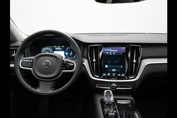Volvo V60 T8 Recharge AWD Inscription Plug In Hybrid 392pk Dealer O.H. PHEV | Panodak | Adaptive cruise | Lederen Sportstoelen Memory & Massage | Pilot Assist | Harman Kardon | Apple Carplay | Camera | Keyless | Stoel & Stuurverwarming | L.M. 19" | Virtual |
