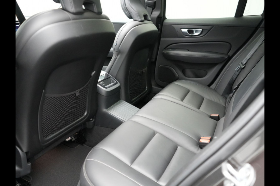 Volvo V60 T8 Recharge AWD Inscription Plug In Hybrid 392pk Dealer O.H. PHEV | Panodak | Adaptive cruise | Lederen Sportstoelen Memory & Massage | Pilot Assist | Harman Kardon | Apple Carplay | Camera | Keyless | Stoel & Stuurverwarming | L.M. 19" | Virtual |