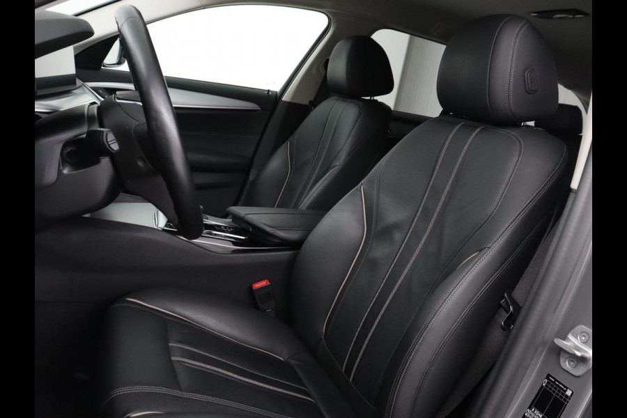 BMW 5 Serie 530e High Executive| Head-Up | Leder | Stoelverwarming | Camera | Carplay | Live Cockpit | Naviagtie | Park Assist | Full LED