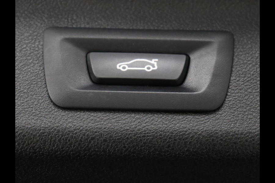 BMW 5 Serie 530e High Executive| Head-Up | Leder | Stoelverwarming | Camera | Carplay | Live Cockpit | Naviagtie | Park Assist | Full LED