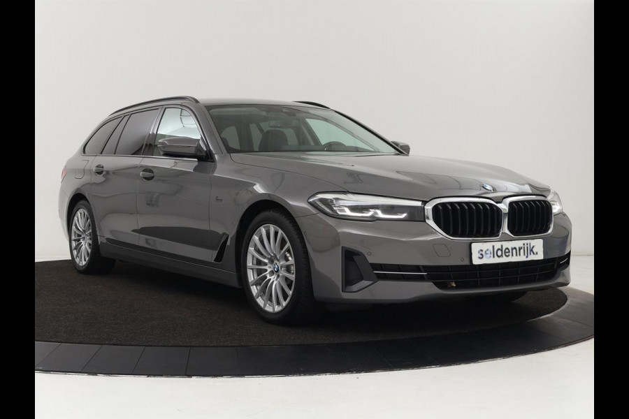 BMW 5 Serie 530e High Executive| Head-Up | Leder | Stoelverwarming | Camera | Carplay | Live Cockpit | Naviagtie | Park Assist | Full LED