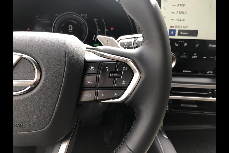 Lexus RX 450h+ Plug-in AWD Luxury Line Plus | Panoramadak, 360 Camera, Memory, Stoelventilatie, Stuurverwarming, Blind Spot Lexus RX 450h+ Plug-in AWD Luxury Line Plus | Panoramadak, 360 Camera, Memory, Stoelventilatie, Stuurverwarming, Blind Spot