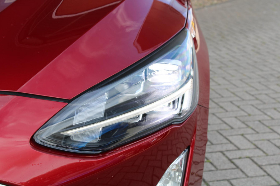 Ford FOCUS Wagon 1.0 EcoBoost 125 PK Titanium Business | Winterpack | 17 Inch Lichtmetalen Velgen | Privacy Glass | Electrische achterklep |Head Up | LED | Adaptieve Cruise Control | Camera | Navi | Climate Control