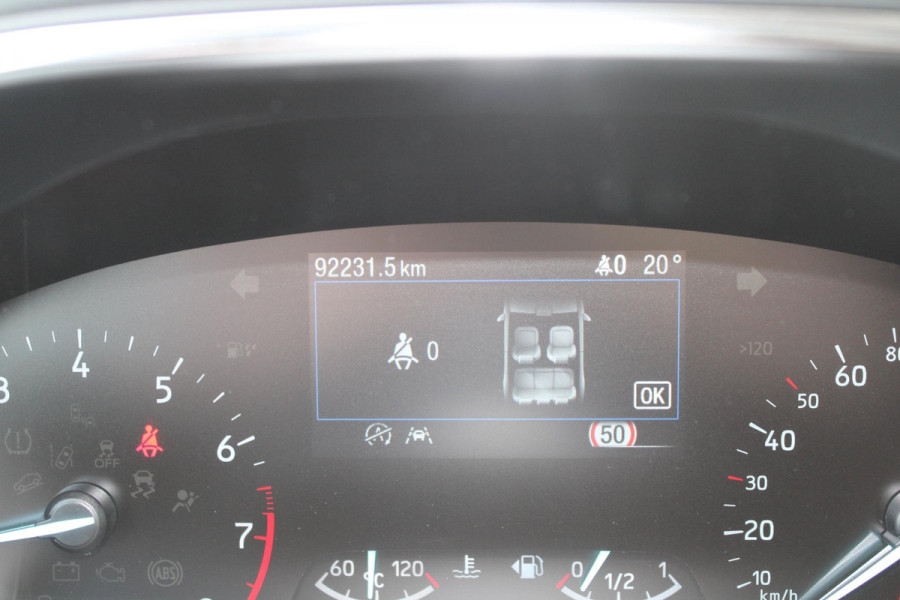 Ford FOCUS Wagon 1.0 EcoBoost 125 PK Titanium Business | Winterpack | 17 Inch Lichtmetalen Velgen | Privacy Glass | Electrische achterklep |Head Up | LED | Adaptieve Cruise Control | Camera | Navi | Climate Control