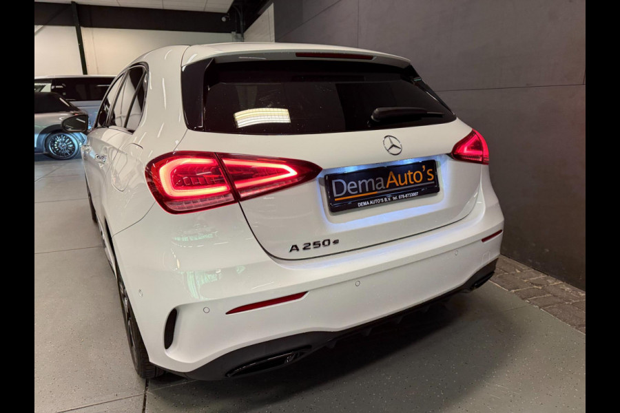 Mercedes-Benz A-Klasse 250 e AMG PREMIUM SFEERVERL/V-COCKPIT/NAVI/DAB/BURMESTER/CARPLAY/STOEL-M///