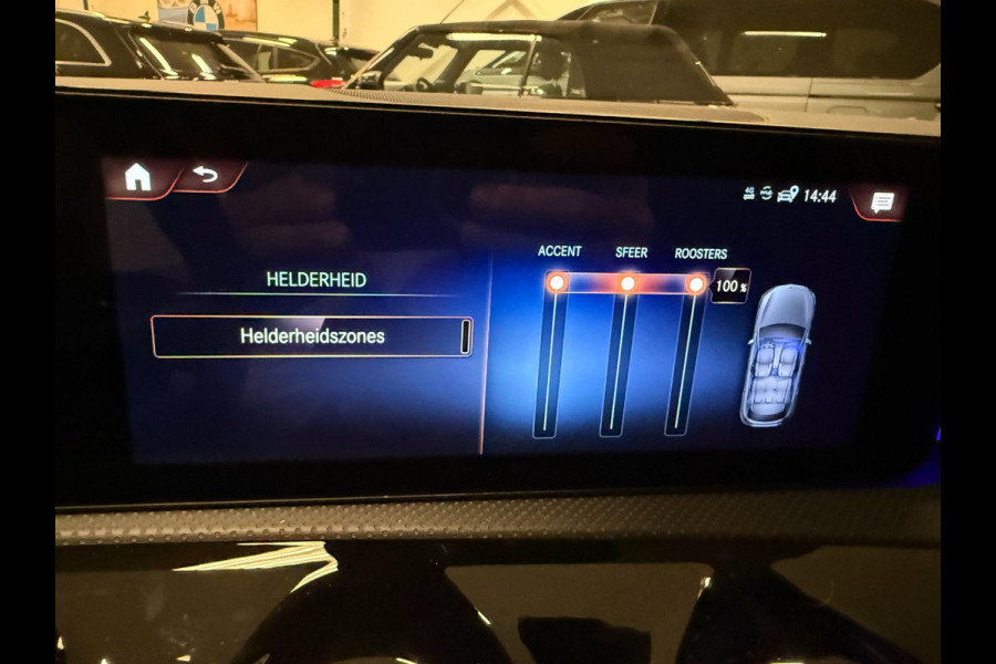 Mercedes-Benz A-Klasse 250 e AMG PREMIUM SFEERVERL/V-COCKPIT/NAVI/DAB/BURMESTER/CARPLAY/STOEL-M///