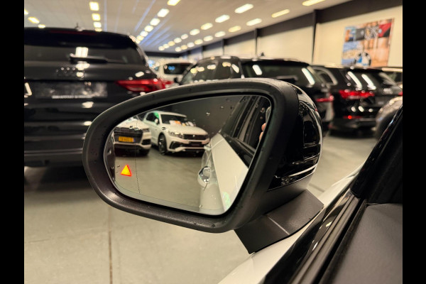 Mercedes-Benz A-Klasse 250 e AMG PREMIUM SFEERVERL/V-COCKPIT/NAVI/DAB/BURMESTER/CARPLAY/STOEL-M///