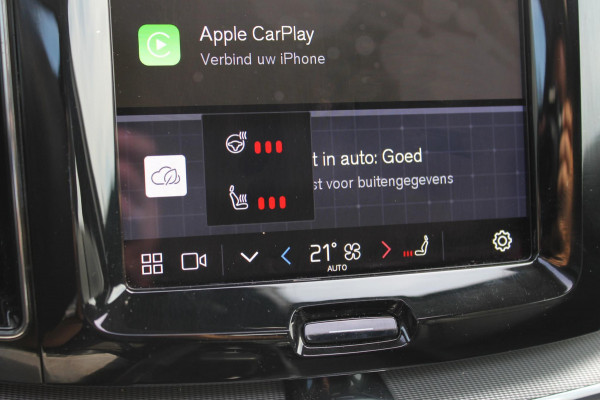 Volvo XC60 T6 350PK Automaat Plug-in hybrid AWD Plus Dark Apple Carplay / Adaptive cruise control / Panorama dak / Elektrisch bedienbare bestuurderstoel met geheugen / Keyless Entry / Elektrische achterklep