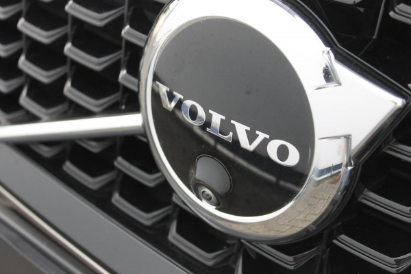 Volvo XC60 T6 350PK Automaat Plug-in hybrid AWD Plus Dark Apple Carplay / Adaptive cruise control / Panorama dak / Elektrisch bedienbare bestuurderstoel met geheugen / Keyless Entry / Elektrische achterklep