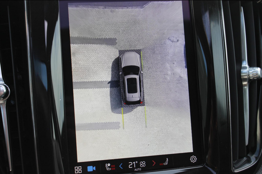 Volvo XC60 T6 350PK Automaat Plug-in hybrid AWD Plus Dark Apple Carplay / Adaptive cruise control / Panorama dak / Elektrisch bedienbare bestuurderstoel met geheugen / Keyless Entry / Elektrische achterklep