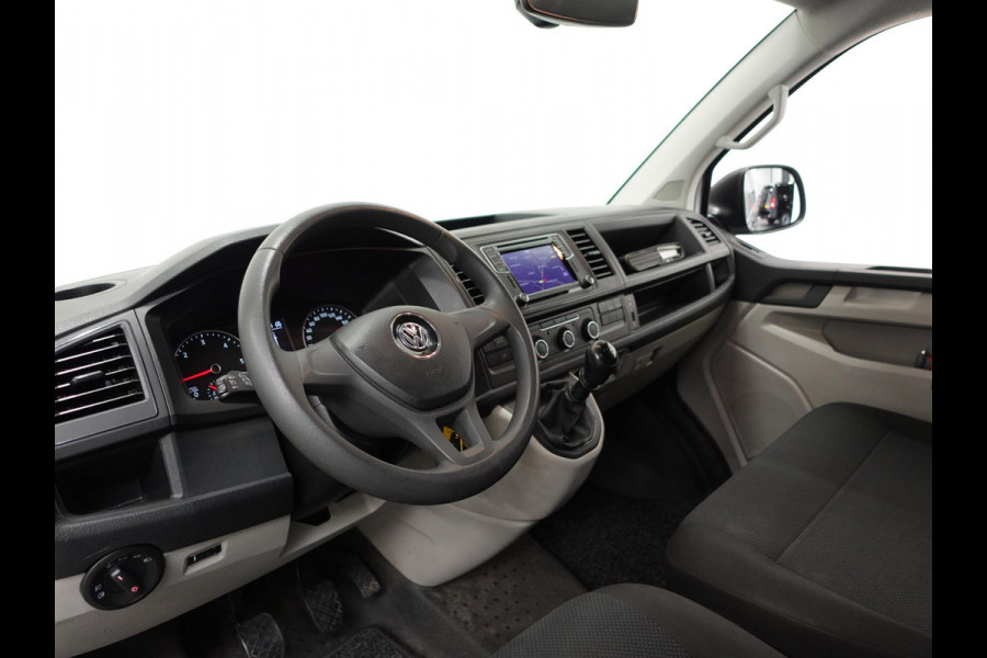 Volkswagen Transporter 102pk L1H1 Highline Navigatie 18" Velgen Airco Cruise control Euro6 Bluetooth