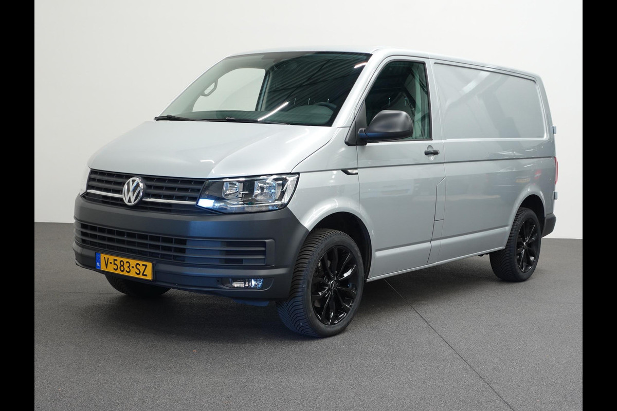 Volkswagen Transporter 102pk L1H1 Highline Navigatie 18" Velgen Airco Cruise control Euro6 Bluetooth Volkswagen Transporter 102pk L1H1 Highline Navigatie 18" Velgen Airco Cruise control Euro6 Bluetooth
