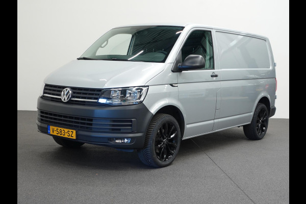 Volkswagen Transporter 102pk L1H1 Highline Navigatie 18" Velgen Airco Cruise control Euro6 Bluetooth