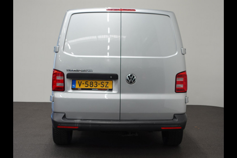 Volkswagen Transporter 102pk L1H1 Highline Navigatie 18" Velgen Airco Cruise control Euro6 Bluetooth