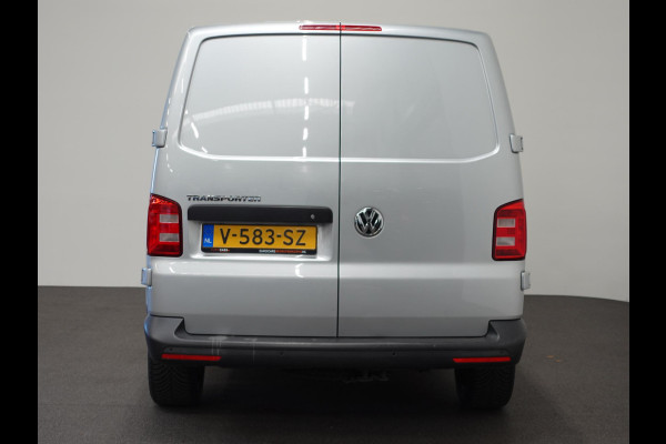Volkswagen Transporter 102pk L1H1 Highline Navigatie 18" Velgen Airco Cruise control Euro6 Bluetooth