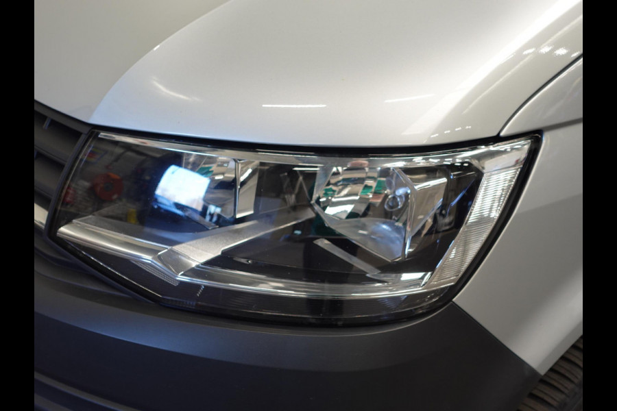 Volkswagen Transporter 102pk L1H1 Highline Navigatie 18" Velgen Airco Cruise control Euro6 Bluetooth