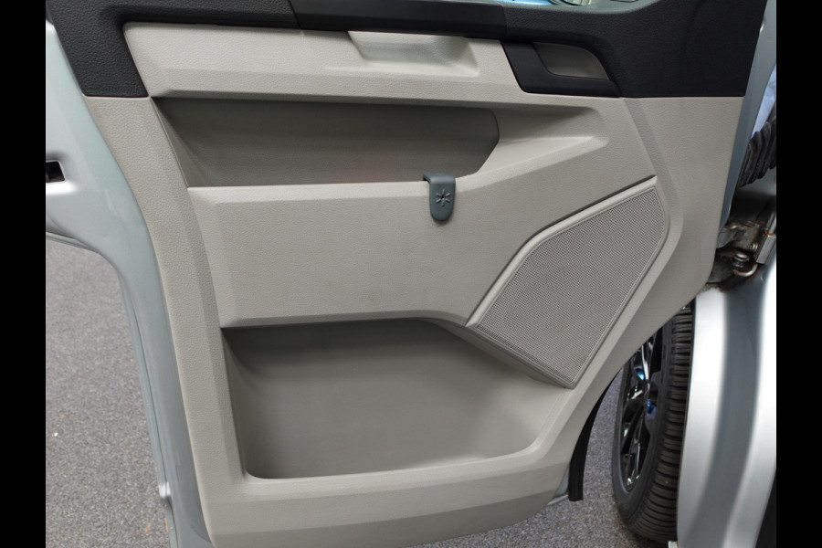 Volkswagen Transporter 102pk L1H1 Highline Navigatie 18" Velgen Airco Cruise control Euro6 Bluetooth