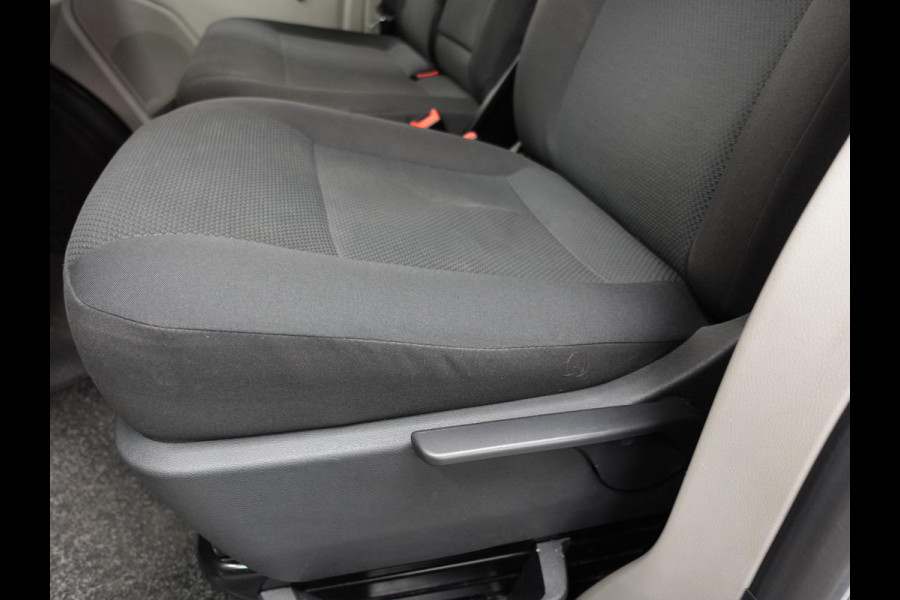 Volkswagen Transporter 102pk L1H1 Highline Navigatie 18" Velgen Airco Cruise control Euro6 Bluetooth