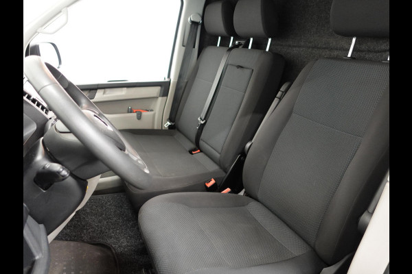Volkswagen Transporter 102pk L1H1 Highline Navigatie 18" Velgen Airco Cruise control Euro6 Bluetooth