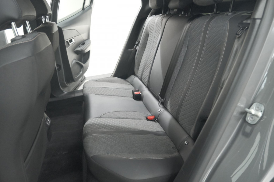 Peugeot 2008 Hybrid 136 e-DCS6 Allure | 360 Camera | Adaptieve Cruise Control | Dodehoekdetectie | Navigatie