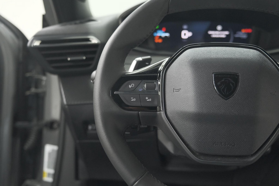 Peugeot 2008 Hybrid 136 e-DCS6 Allure | 360 Camera | Adaptieve Cruise Control | Dodehoekdetectie | Navigatie
