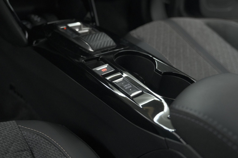 Peugeot 2008 Hybrid 136 e-DCS6 Allure | 360 Camera | Adaptieve Cruise Control | Dodehoekdetectie | Navigatie