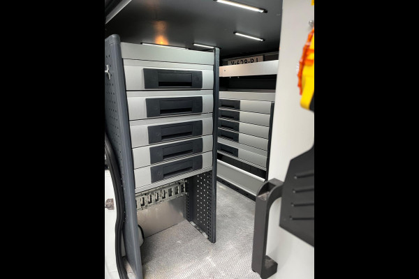 Renault Trafic Servicewagen 1.6 dCi euro6 T27 L1H1 Comfort Bott inrichting Victron v230 Standkachel Trekhaak RIJKLAARPRIJS!