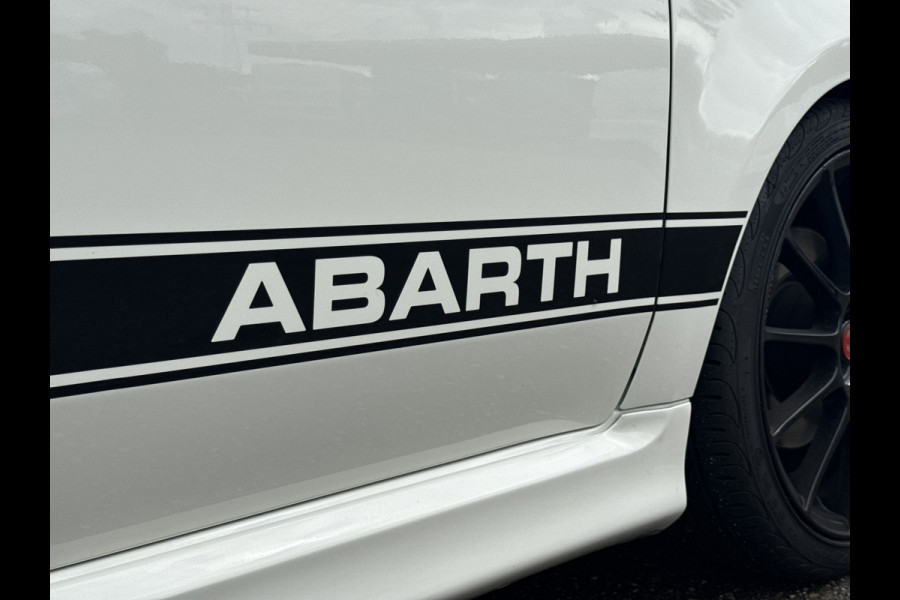 Fiat 500C 1.4 T-Jet Abarth 595 70th Anniversary