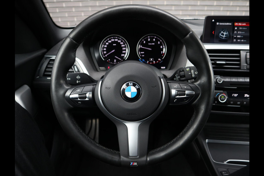 BMW 1-serie 118i Edition M Sport Shadow High Executive | Leder | HIFI | Sportstoel |
