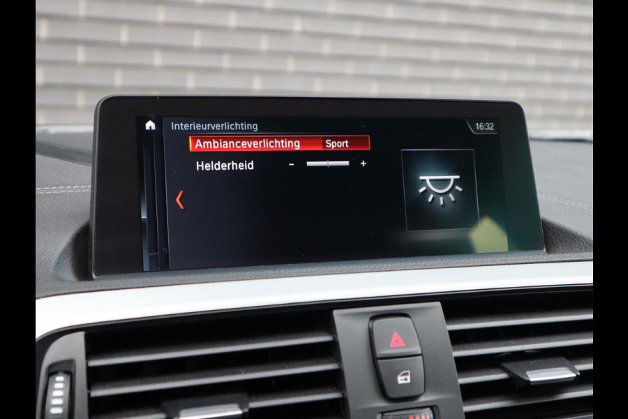 BMW 1-serie 118i Edition M Sport Shadow High Executive | Leder | HIFI | Sportstoel |