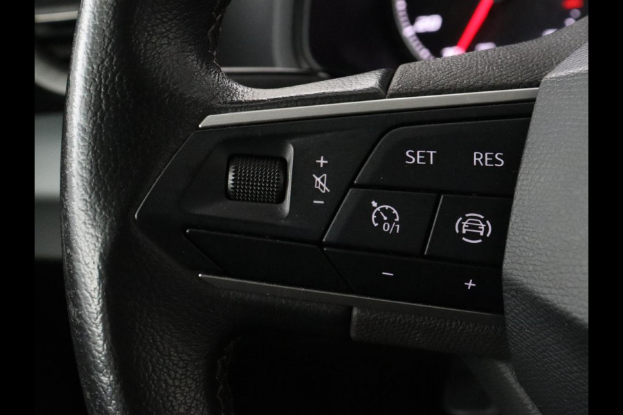 Seat Arona 1.0 TSI Style | Carplay | Full LED | Climate control | Parkeerhulp | Cruise control | Bluetooth | DAB