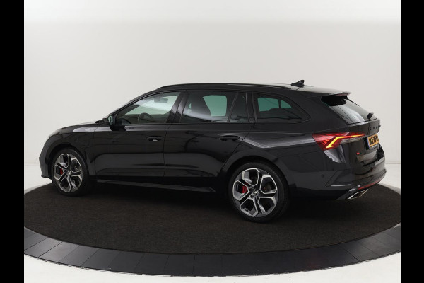 Škoda Octavia 1.4 TSI RS iV PHEV | Head-Up | Stoel & stuurverwarming | Adaptive cruise | Standkachel | Matrix LED | Massage | Alcantara | Camera | Carplay | Memory | Canton Sound | Virtual Cockpit | Side Assist