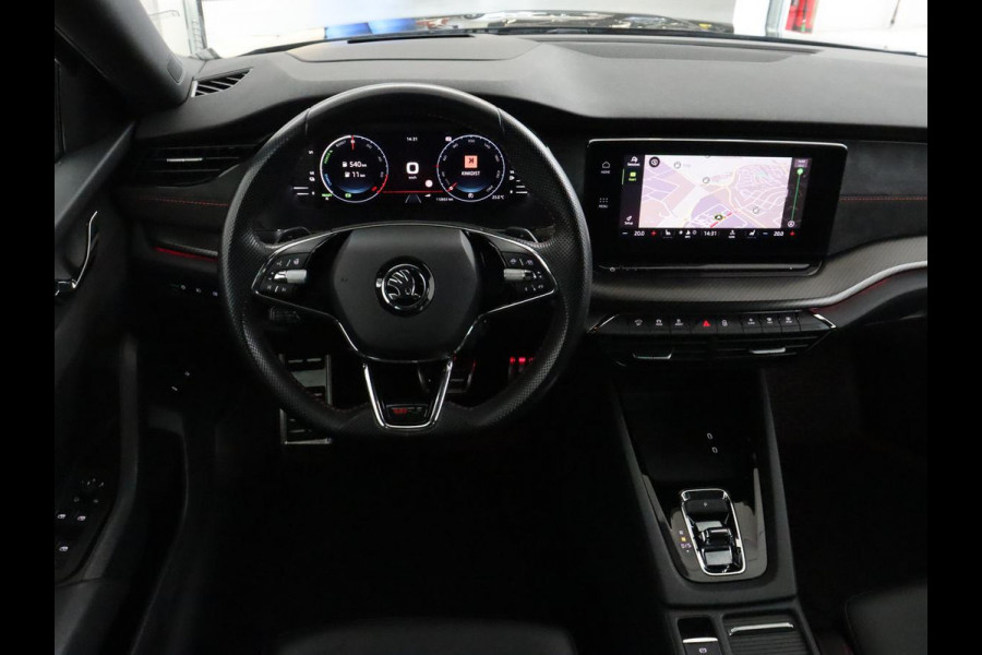 Škoda Octavia 1.4 TSI RS iV PHEV | Head-Up | Stoel & stuurverwarming | Adaptive cruise | Standkachel | Matrix LED | Massage | Alcantara | Camera | Carplay | Memory | Canton Sound | Virtual Cockpit | Side Assist