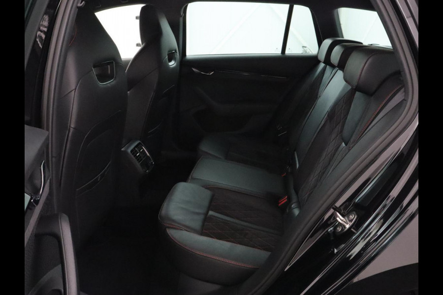 Škoda Octavia 1.4 TSI RS iV PHEV | Head-Up | Stoel & stuurverwarming | Adaptive cruise | Standkachel | Matrix LED | Massage | Alcantara | Camera | Carplay | Memory | Canton Sound | Virtual Cockpit | Side Assist