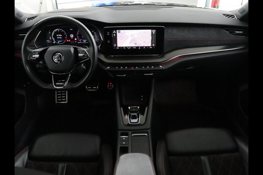 Škoda Octavia 1.4 TSI RS iV PHEV | Head-Up | Stoel & stuurverwarming | Adaptive cruise | Standkachel | Matrix LED | Massage | Alcantara | Camera | Carplay | Memory | Canton Sound | Virtual Cockpit | Side Assist