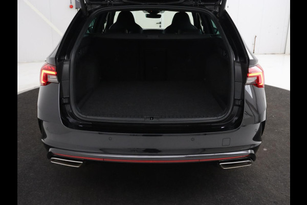 Škoda Octavia 1.4 TSI RS iV PHEV | Head-Up | Stoel & stuurverwarming | Adaptive cruise | Standkachel | Matrix LED | Massage | Alcantara | Camera | Carplay | Memory | Canton Sound | Virtual Cockpit | Side Assist