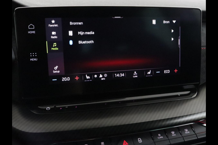 Škoda Octavia 1.4 TSI RS iV PHEV | Head-Up | Stoel & stuurverwarming | Adaptive cruise | Standkachel | Matrix LED | Massage | Alcantara | Camera | Carplay | Memory | Canton Sound | Virtual Cockpit | Side Assist