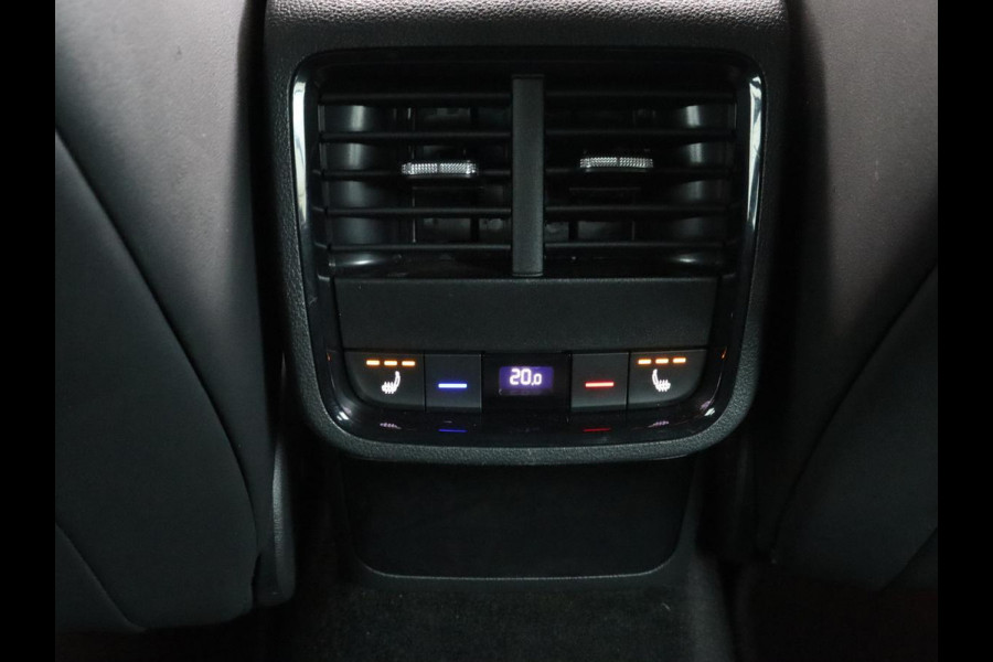Škoda Octavia 1.4 TSI RS iV PHEV | Head-Up | Stoel & stuurverwarming | Adaptive cruise | Standkachel | Matrix LED | Massage | Alcantara | Camera | Carplay | Memory | Canton Sound | Virtual Cockpit | Side Assist